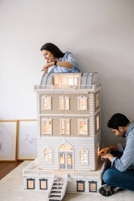 Wooden vs. Plastic Dollhouses: The Best Choice for Eco-Friendly Play 2 Wooden vs. Plastic Dollhouses: The Best Choice for Eco-Friendly Play