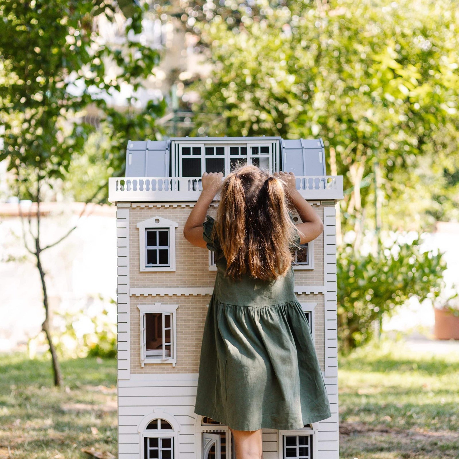 How to Encourage Independent Play with Dollhouses for Toddlers 4 457883219 8494720087213875 712074323756931200 n scaled