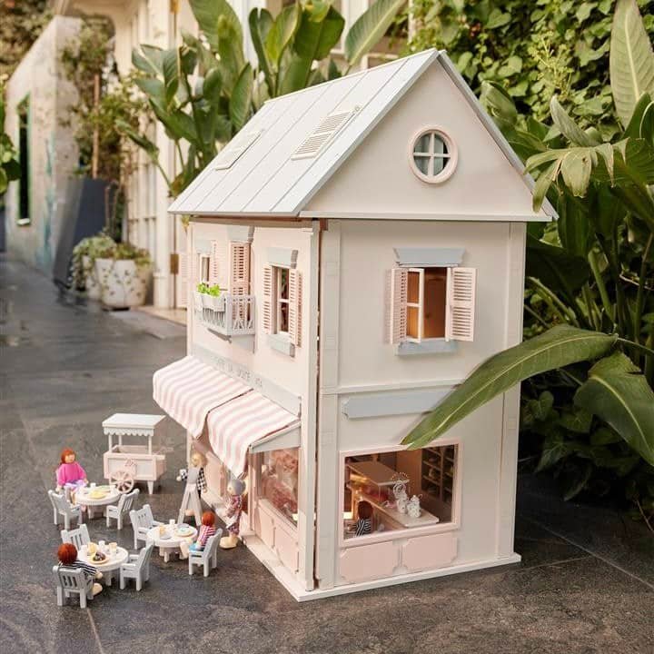 824278DB-C4D5-47B8-932F-8707C4555773 (Large) dollhouse for kids