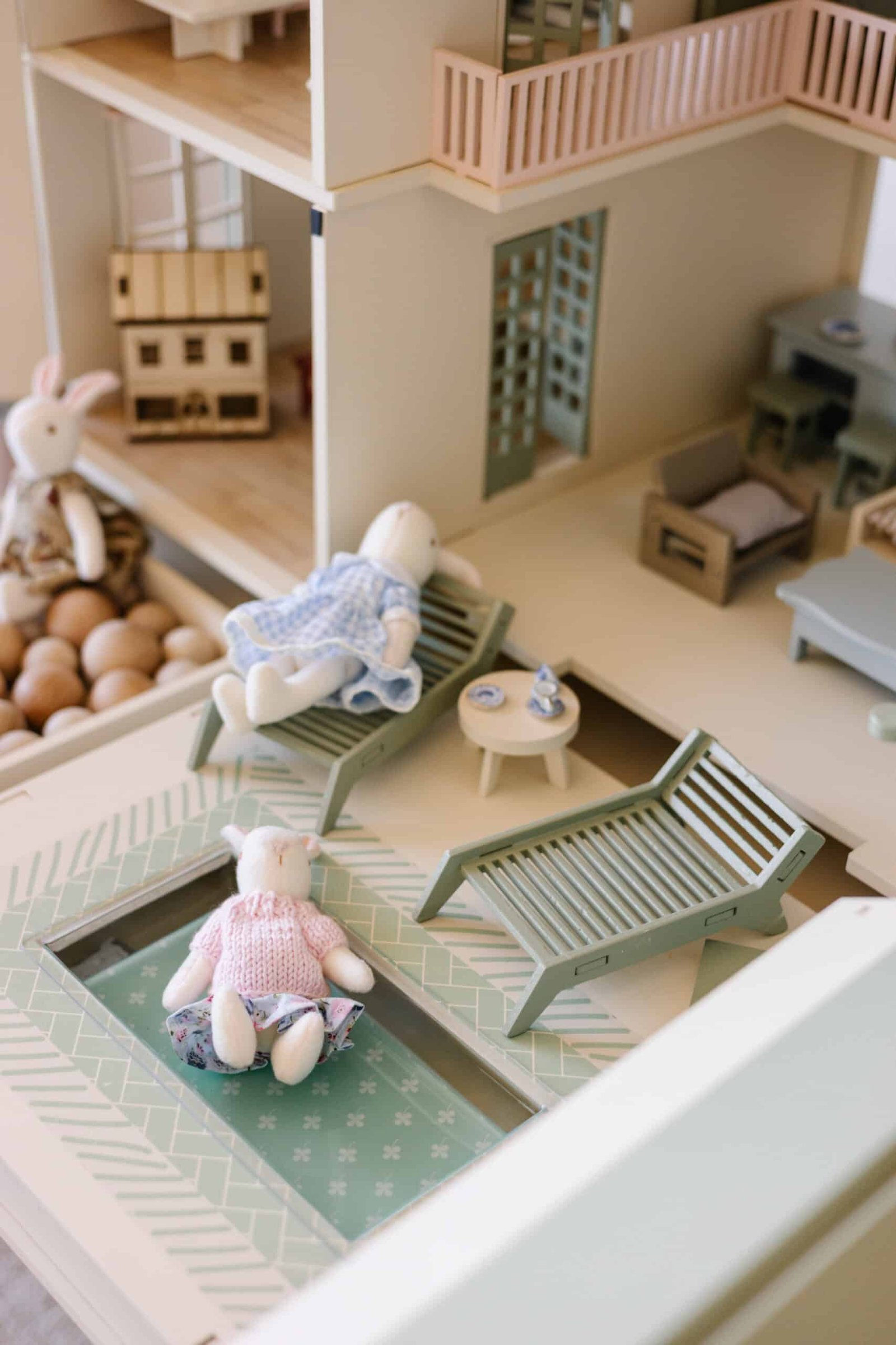 Luxury Wooden Dollhouse with Handcrafted Miniatures – Little Forest Animals Handcrafted wooden dollhouse with miniature furniture and details, displayed in a minimal setting.