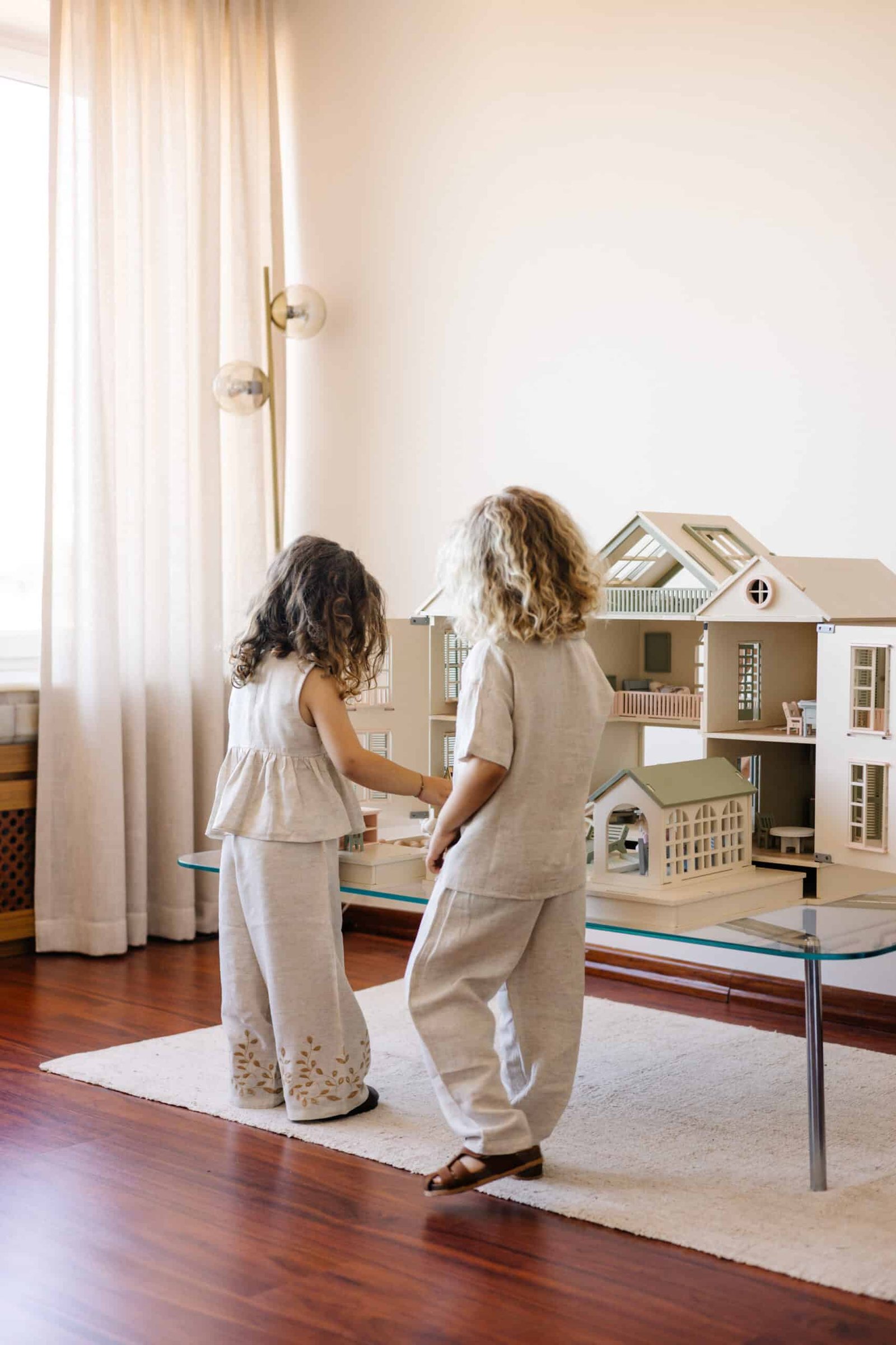 Luxury Wooden Dollhouse with Handcrafted Miniatures – Little Forest Animals Handcrafted wooden dollhouse with miniature furniture and details, displayed in a minimal setting.