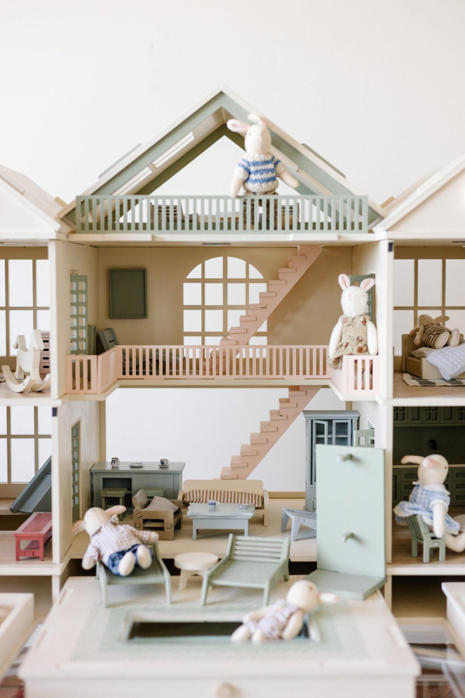Luxury Wooden Dollhouse with Handcrafted Miniatures – Little Forest Animals Handcrafted wooden dollhouse with miniature furniture and details, displayed in a minimal setting.